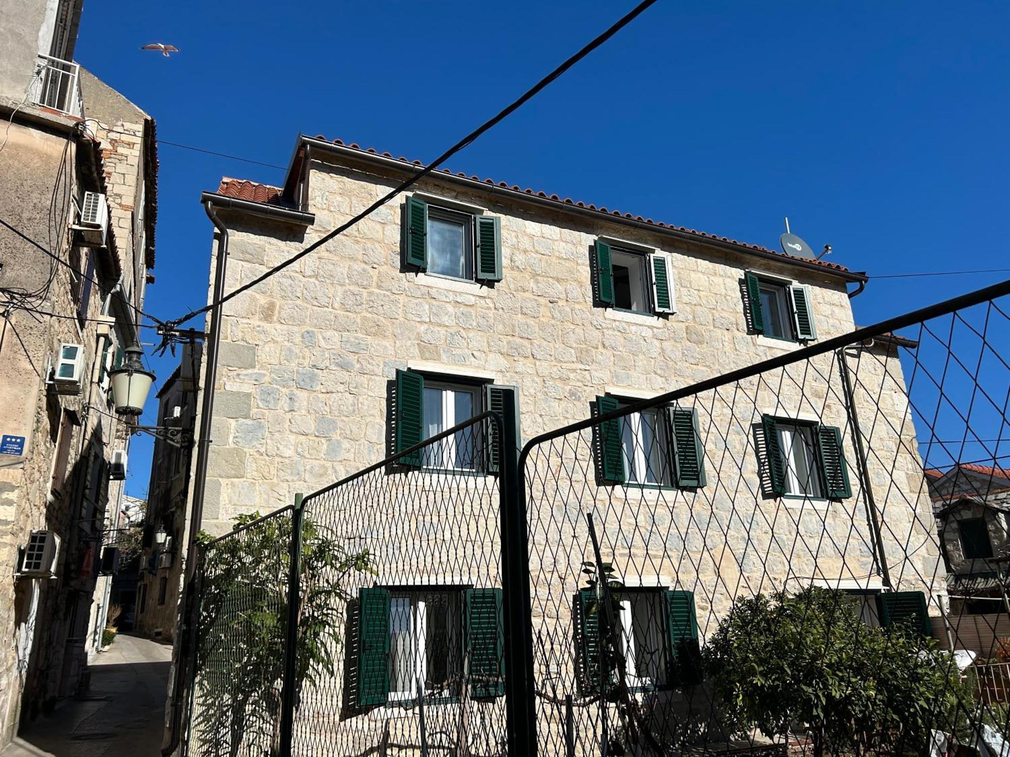 Perfectly Located Cherry Stone House Split Extérieur photo