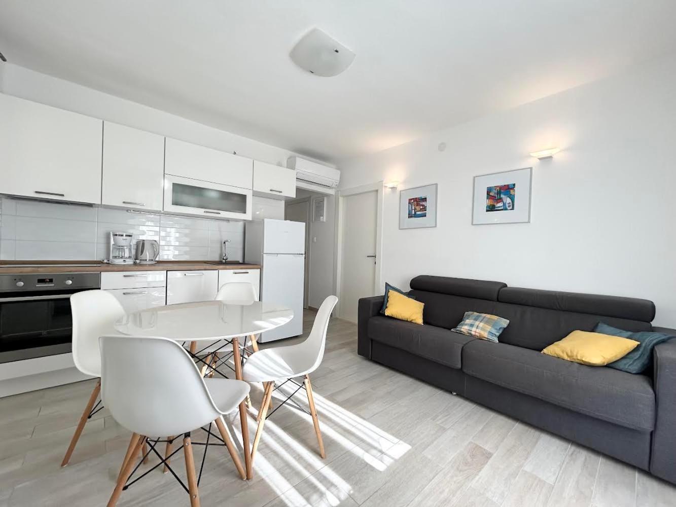 Perfectly Located Cherry Stone House Split Extérieur photo